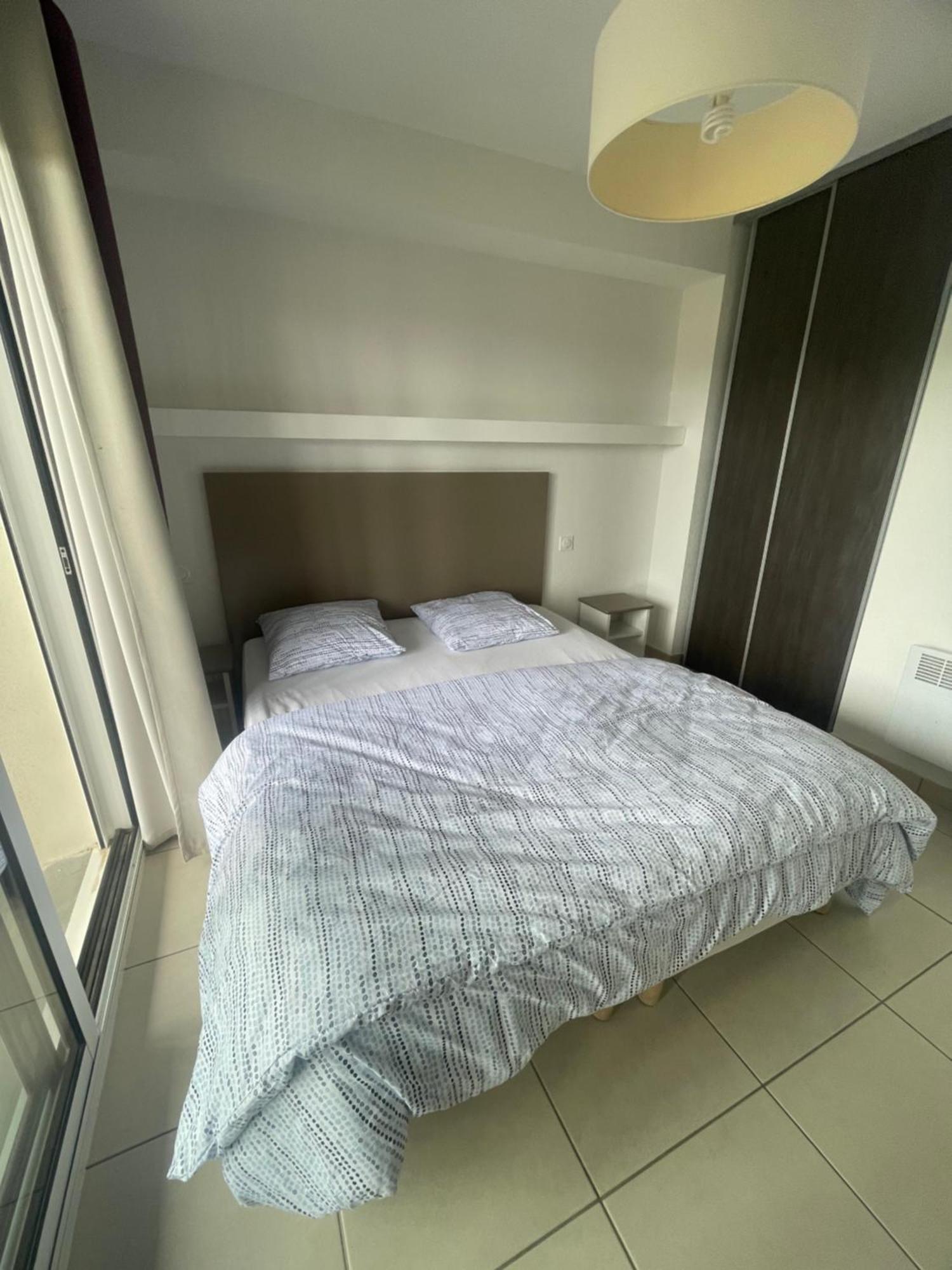 Ferienwohnung Meuble 6 Personnes Remoulins Exterior foto