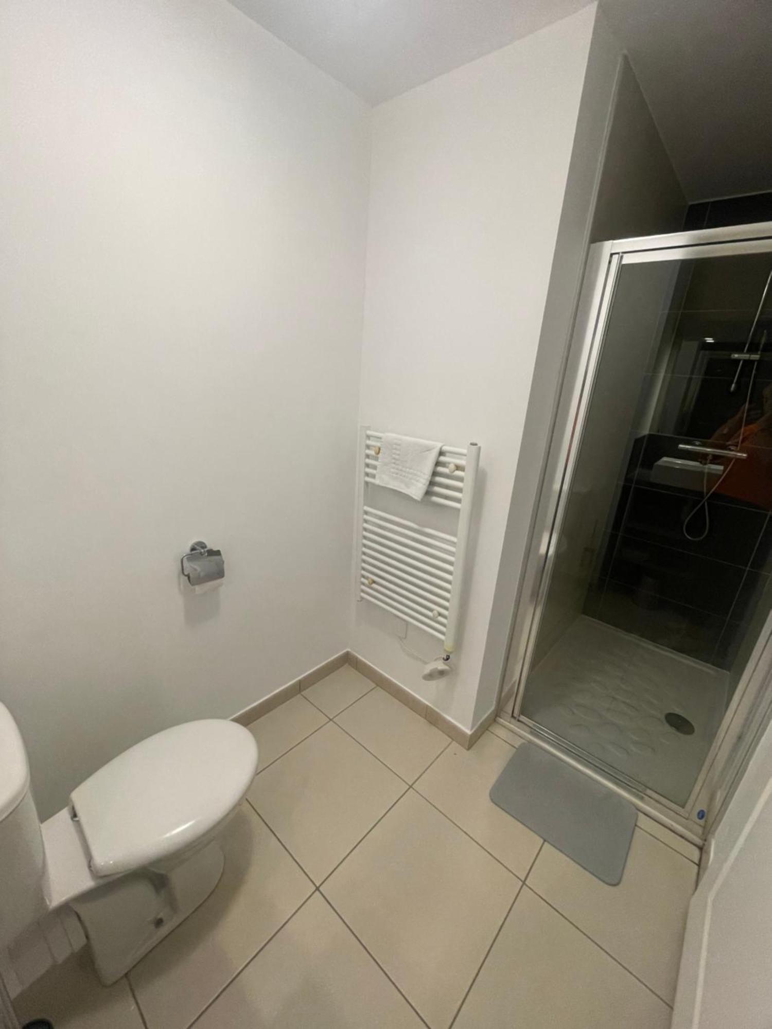 Ferienwohnung Meuble 6 Personnes Remoulins Exterior foto