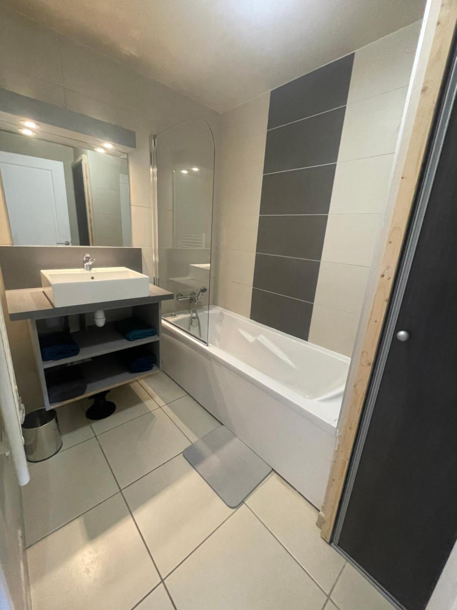 Ferienwohnung Meuble 6 Personnes Remoulins Exterior foto